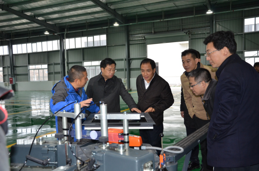 內江市委副書記、市長任曉春等領導到我公司調研
